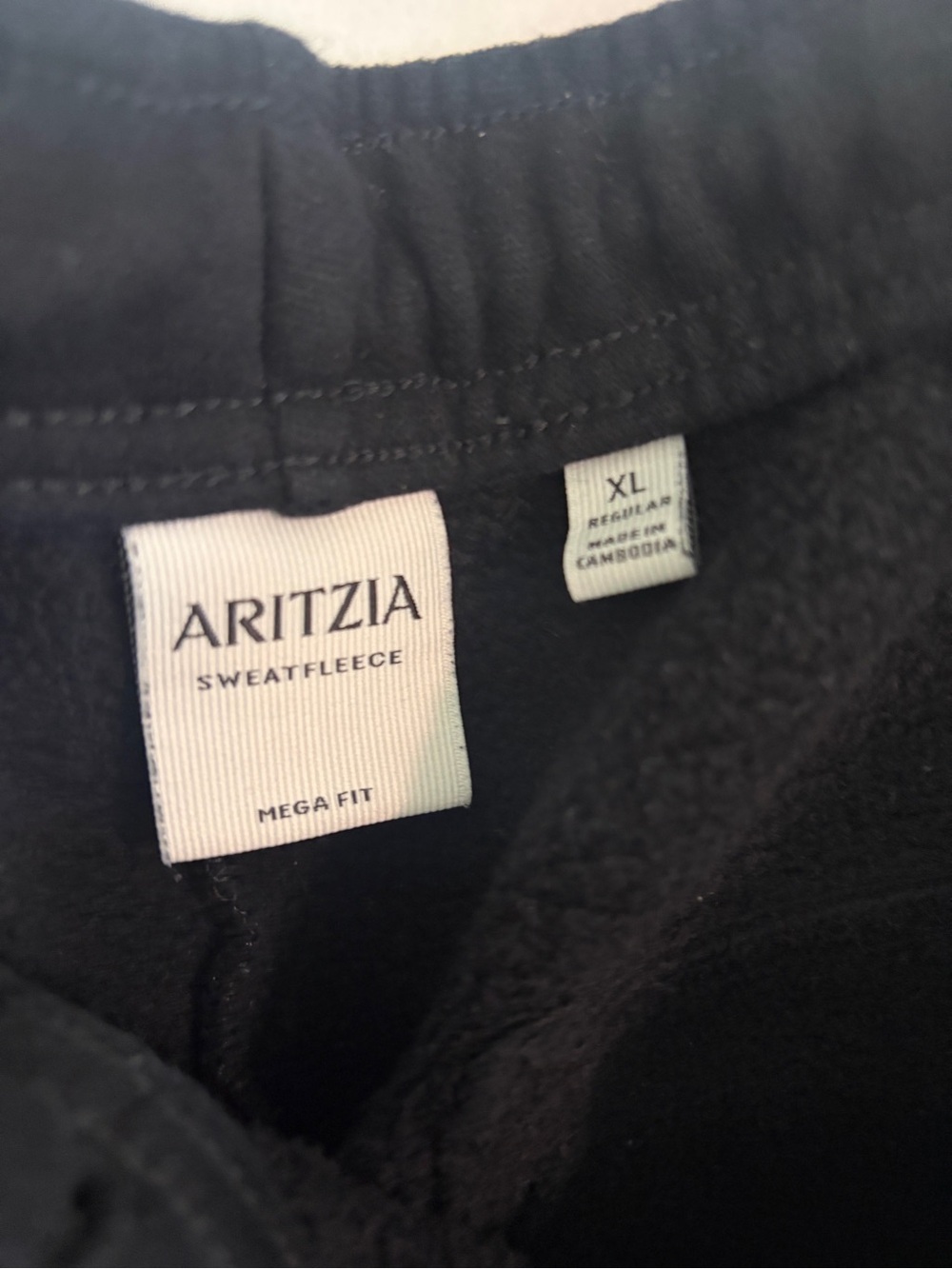 Aritzia Sweatfleece Mega Set Hoodie L + Cargo Jogger XL Black - Picture 3 of 9